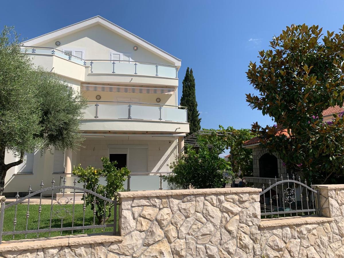 Apartments Dumancic Biograd Na Moru Exterior foto